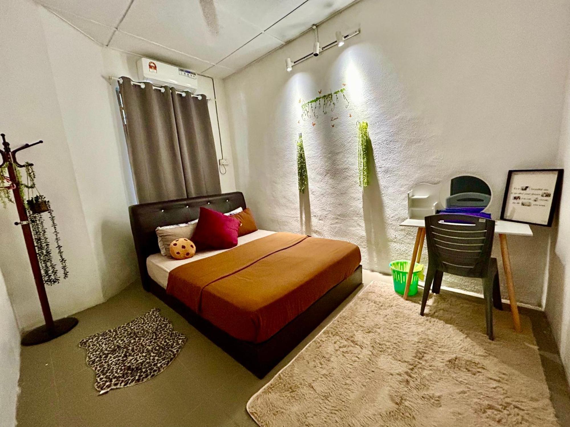 Entire 33 Cozy House • 3 Bedroom @ Alma 메르타잠 외부 사진