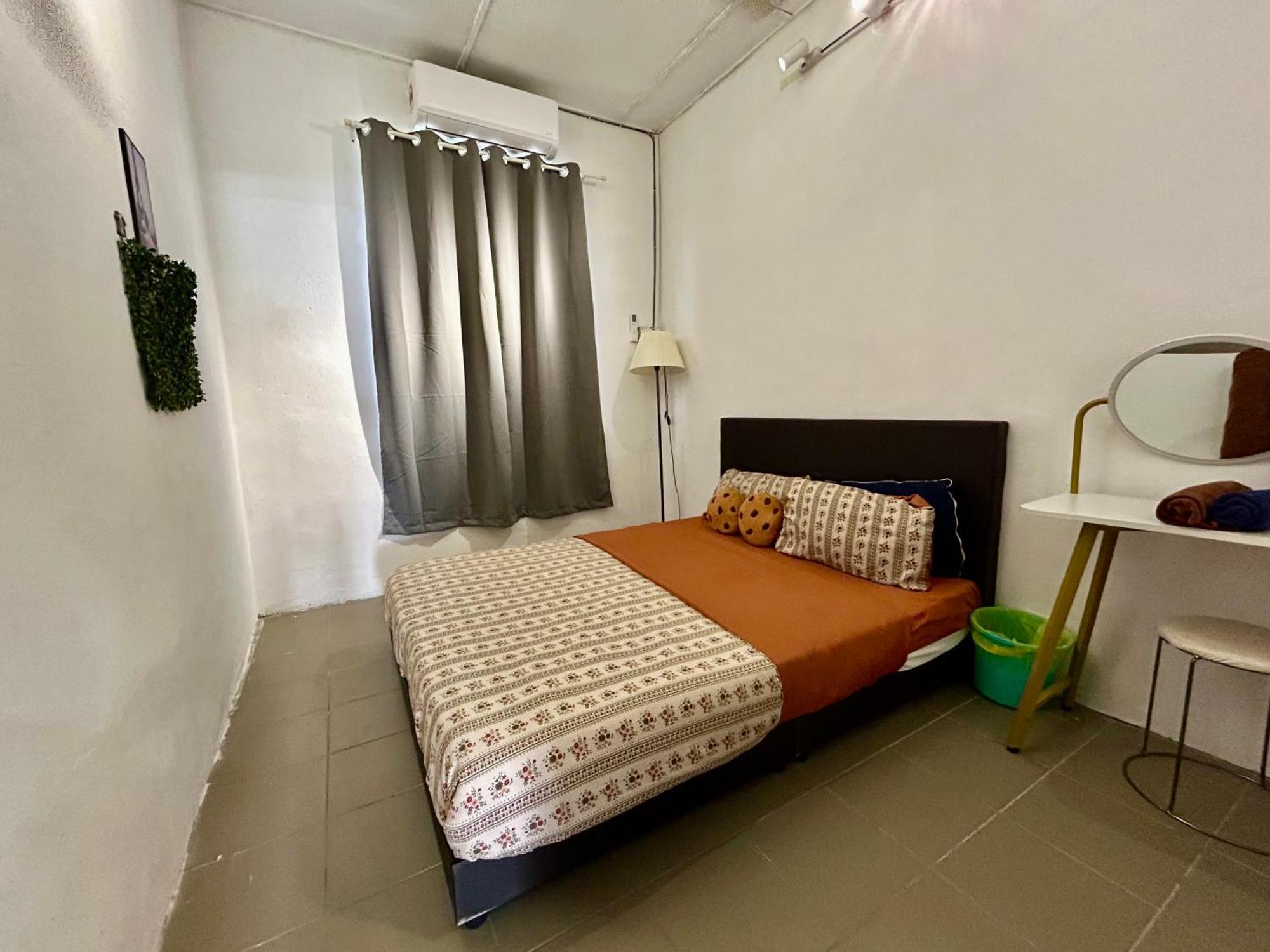 Entire 33 Cozy House • 3 Bedroom @ Alma 메르타잠 외부 사진