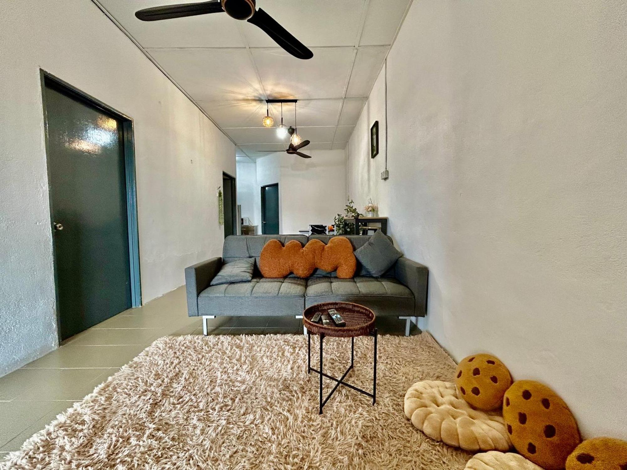 Entire 33 Cozy House • 3 Bedroom @ Alma 메르타잠 외부 사진