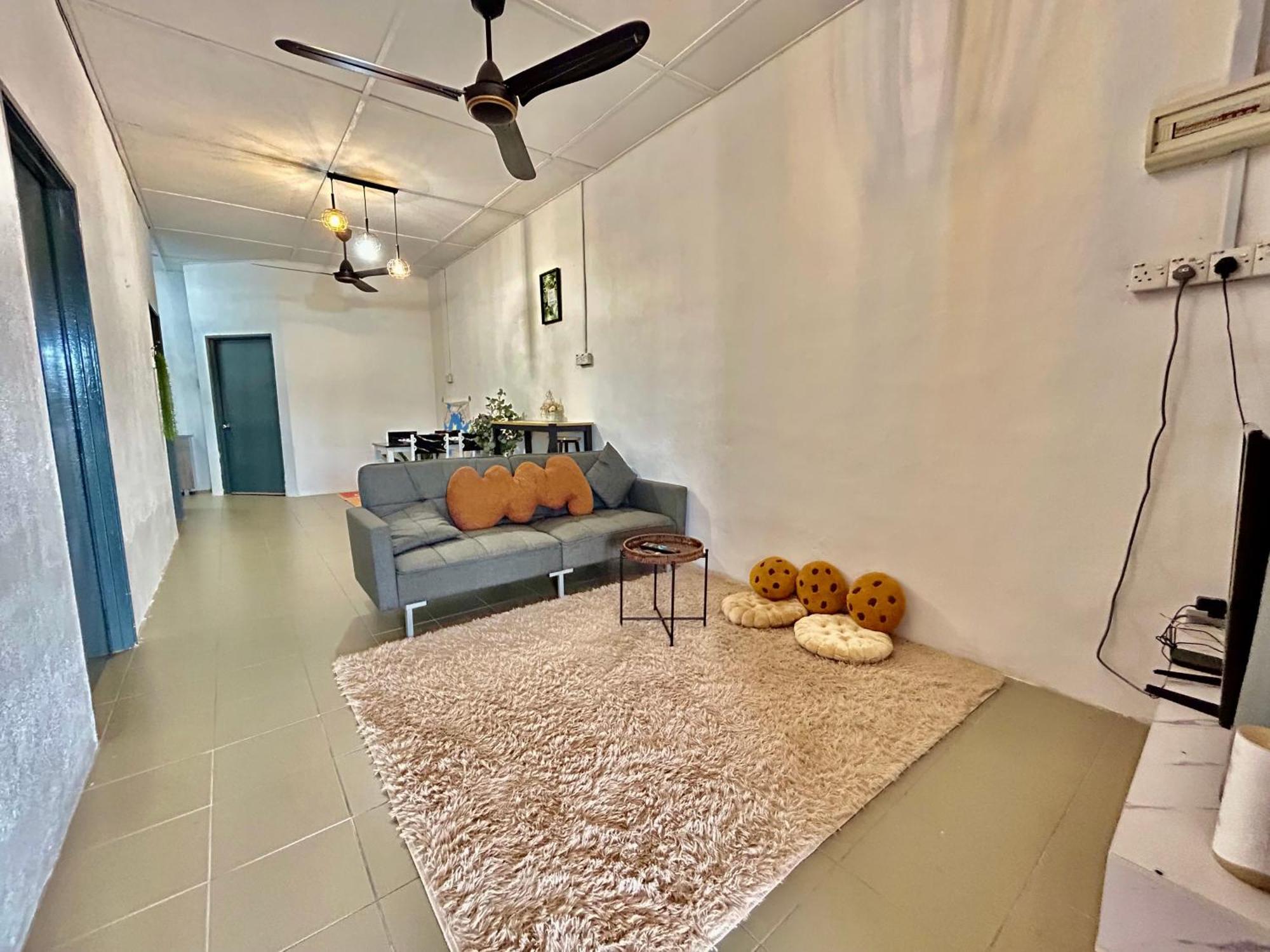 Entire 33 Cozy House • 3 Bedroom @ Alma 메르타잠 외부 사진